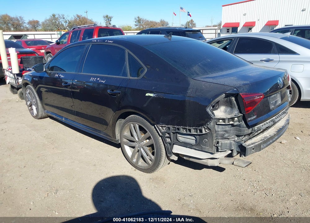 2018 VOLKSWAGEN PASSAT VIN: 1VWAA7A35JC033544