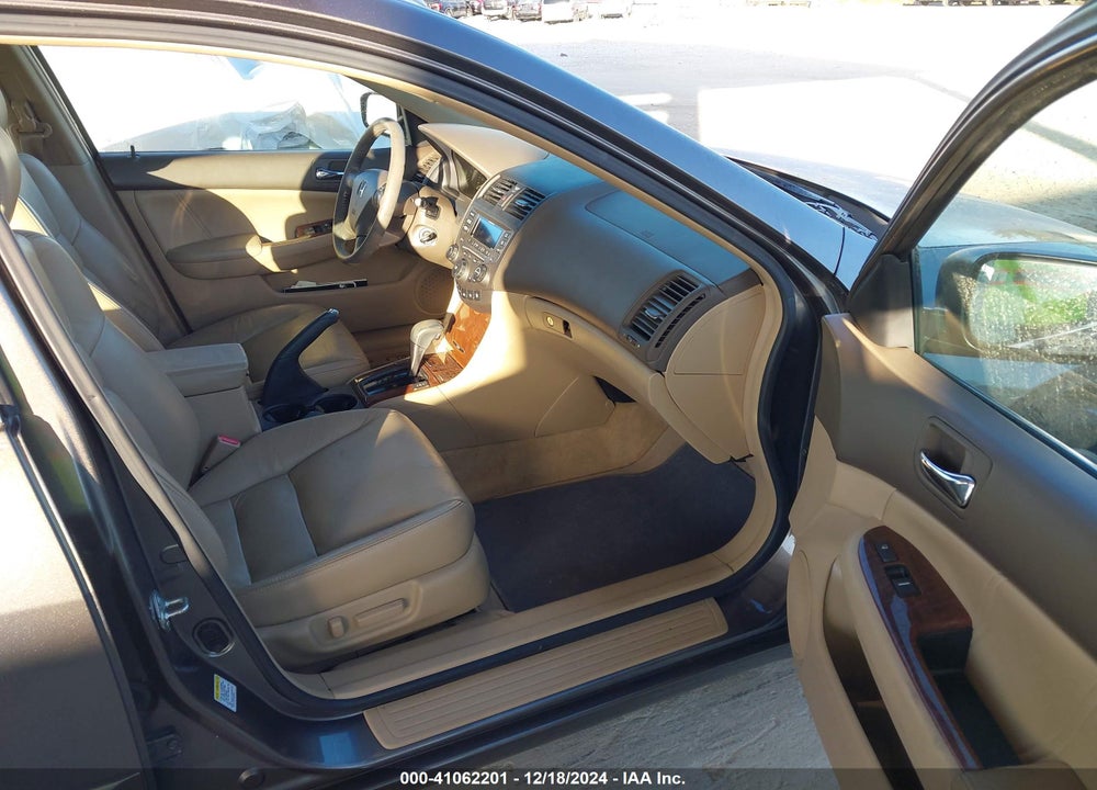 2007 HONDA ACCORD 3.0 EX VIN: 1HGCM665X7A067427