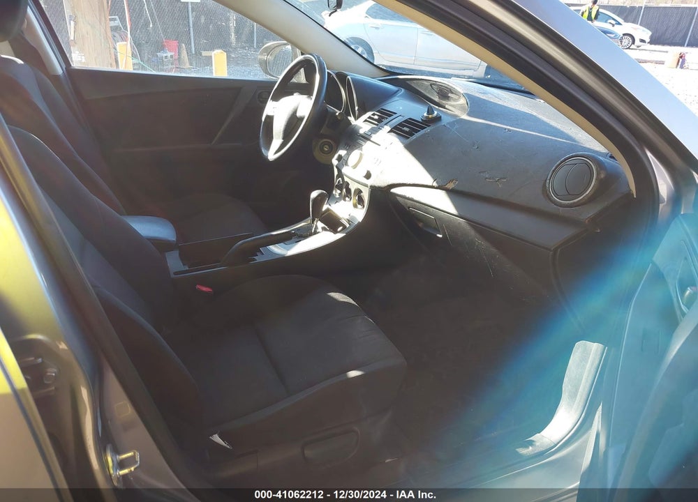 2010 MAZDA 3 I SPORT VIN: JM1BL1SF6A1267145