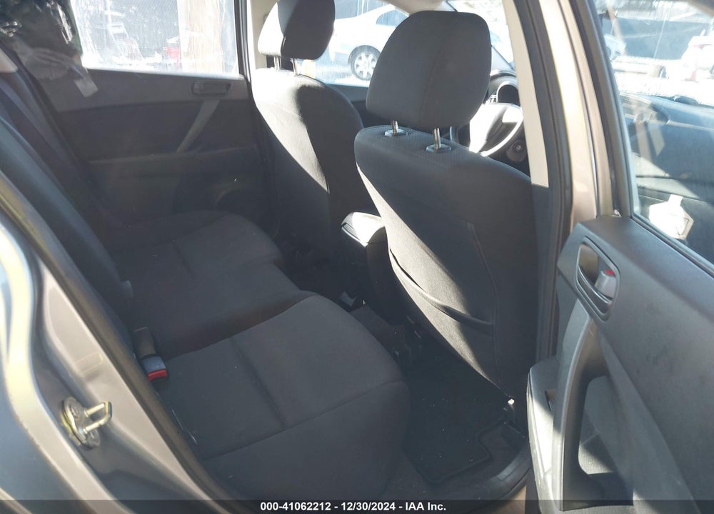 2010 MAZDA 3 I SPORT VIN: JM1BL1SF6A1267145