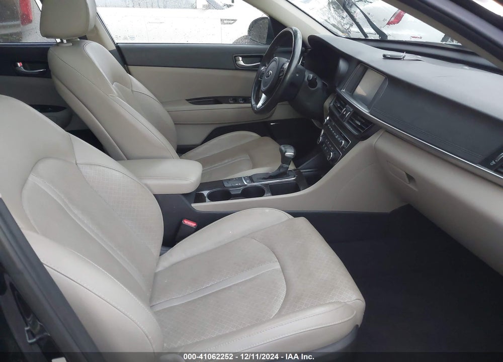 2016 KIA OPTIMA EX VIN: 5XXGU4L3XGG120641