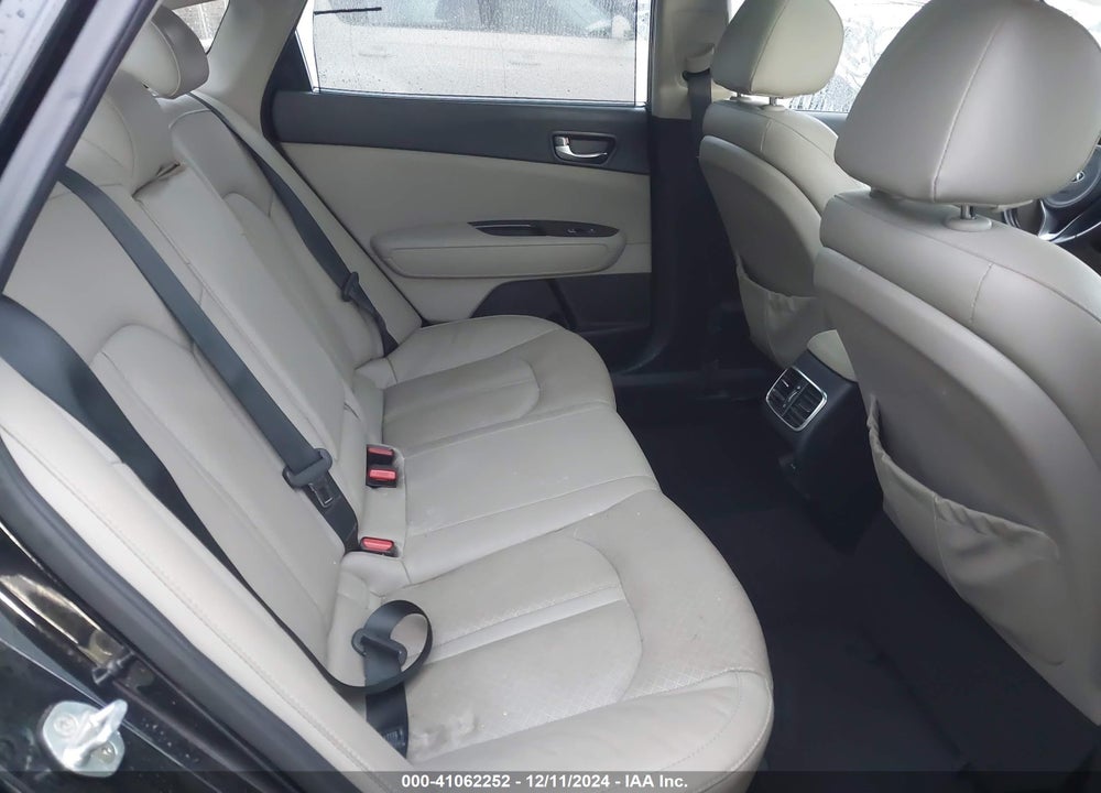 2016 KIA OPTIMA EX VIN: 5XXGU4L3XGG120641
