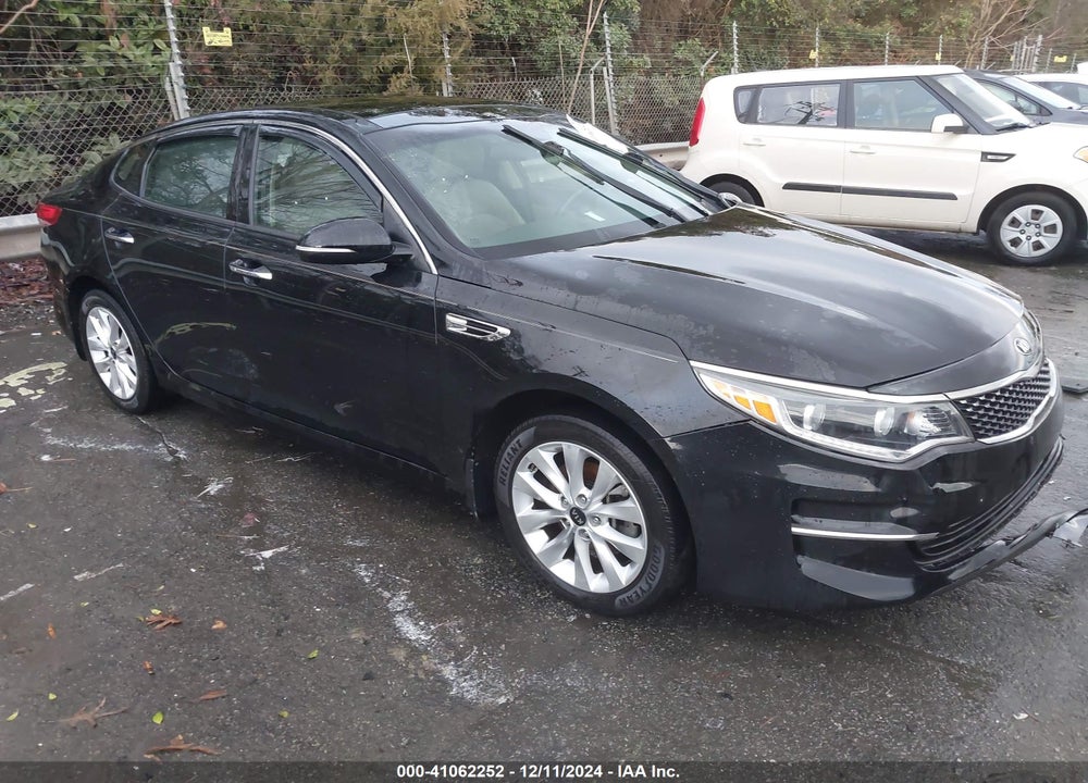 2016 KIA OPTIMA EX VIN: 5XXGU4L3XGG120641