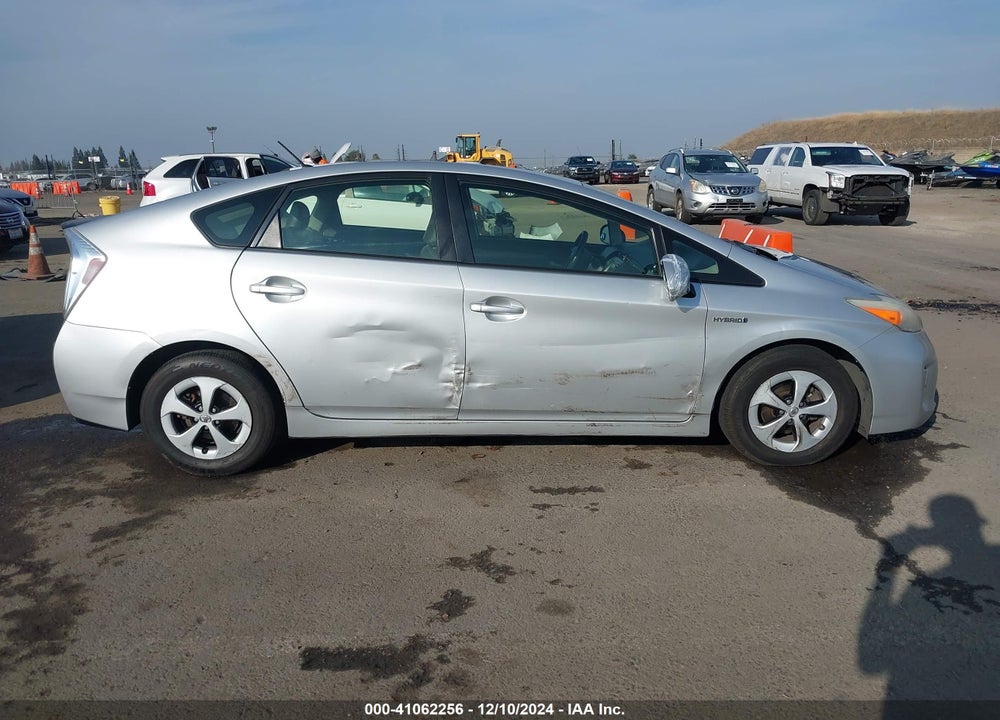 2013 TOYOTA PRIUS TWO VIN: JTDKN3DU3D5571306