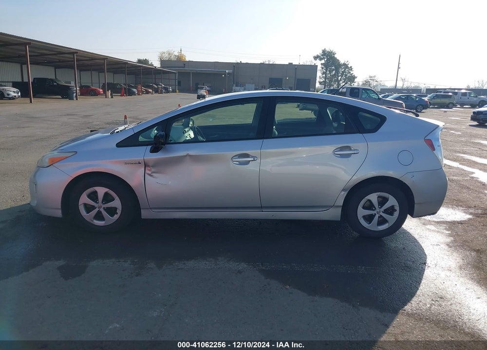2013 TOYOTA PRIUS TWO VIN: JTDKN3DU3D5571306