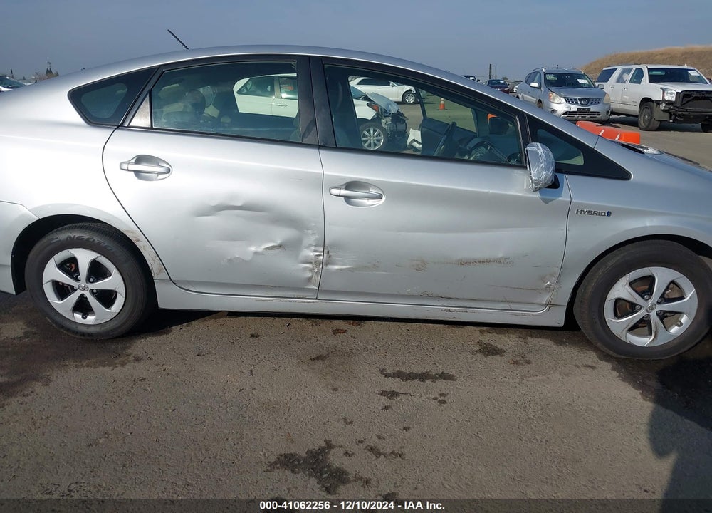 2013 TOYOTA PRIUS TWO VIN: JTDKN3DU3D5571306