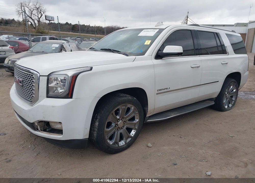 2015 GMC YUKON DENALI VIN: 1GKS2CKJ4FR677040