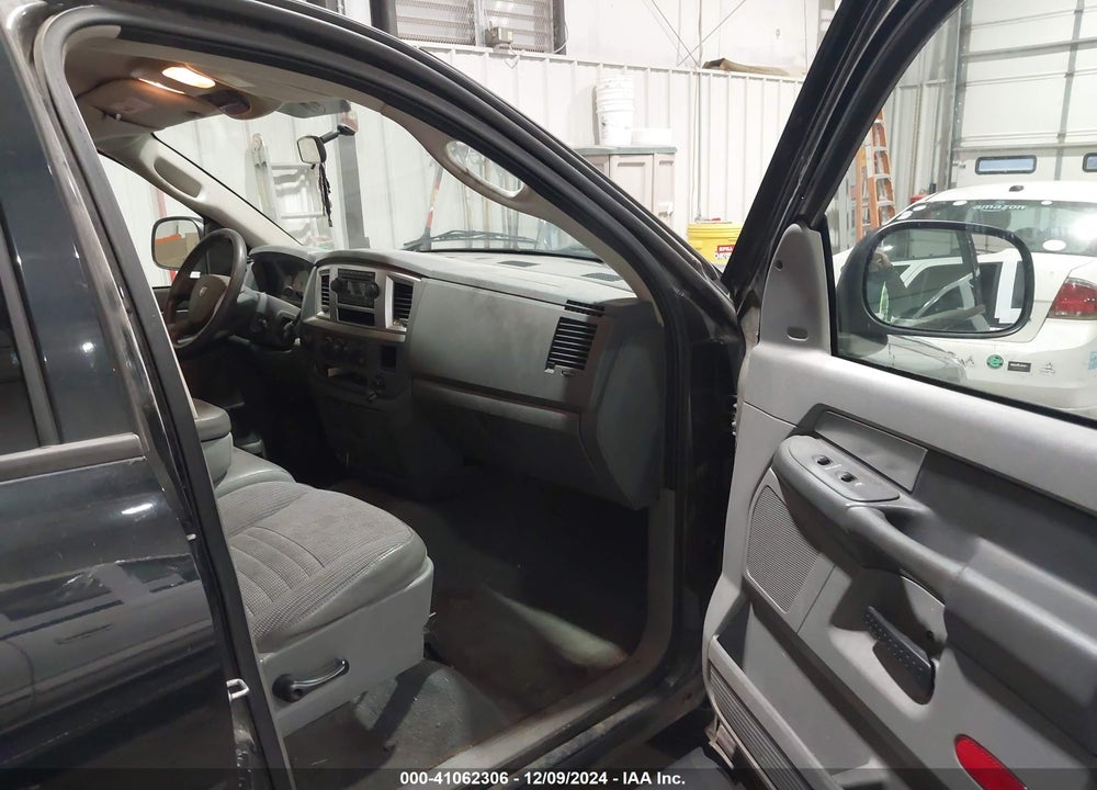 2008 DODGE RAM 1500 SLT VIN: 1D7HU18N48S595521