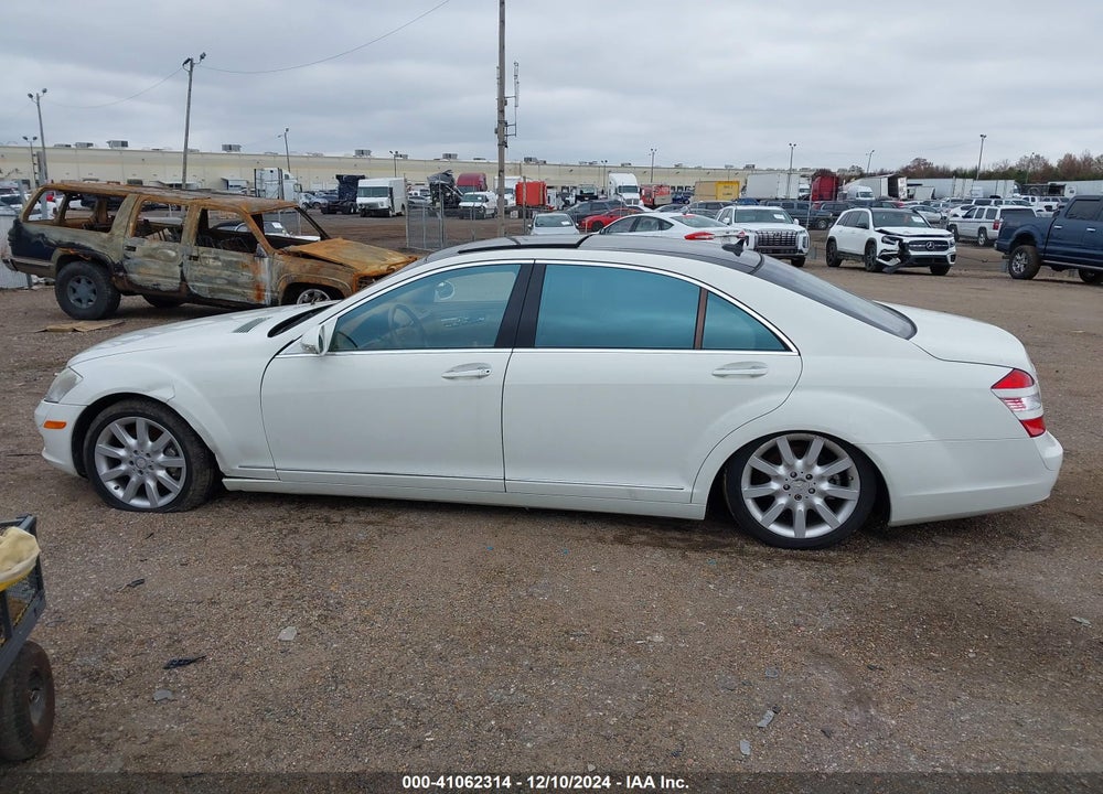 2008 MERCEDES-BENZ S 550 4MATIC VIN: WDDNG86X38A177321