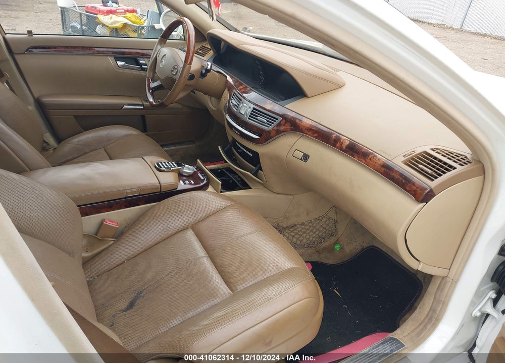 2008 MERCEDES-BENZ S 550 4MATIC VIN: WDDNG86X38A177321