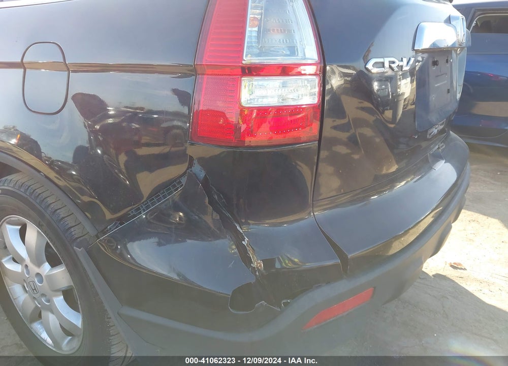 2008 HONDA CR-V EX-L VIN: JHLRE38728C024082