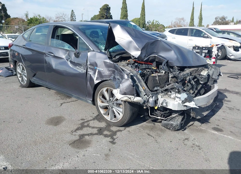 2018 HONDA CLARITY PLUG-IN HYBRID TOURING VIN: JHMZC5F39JC003152