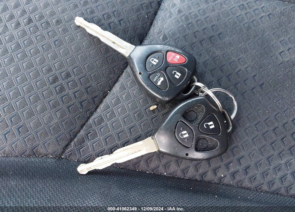 2011 TOYOTA CAMRY SE VIN: 4T1BF3EK5BU215027