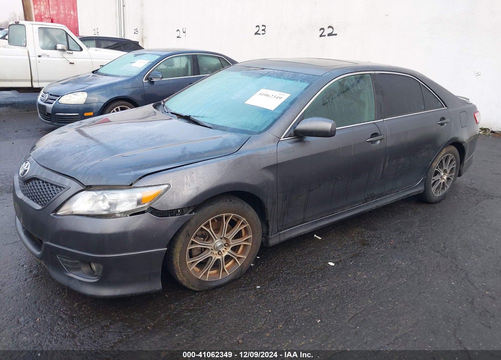2011 TOYOTA CAMRY SE VIN: 4T1BF3EK5BU215027