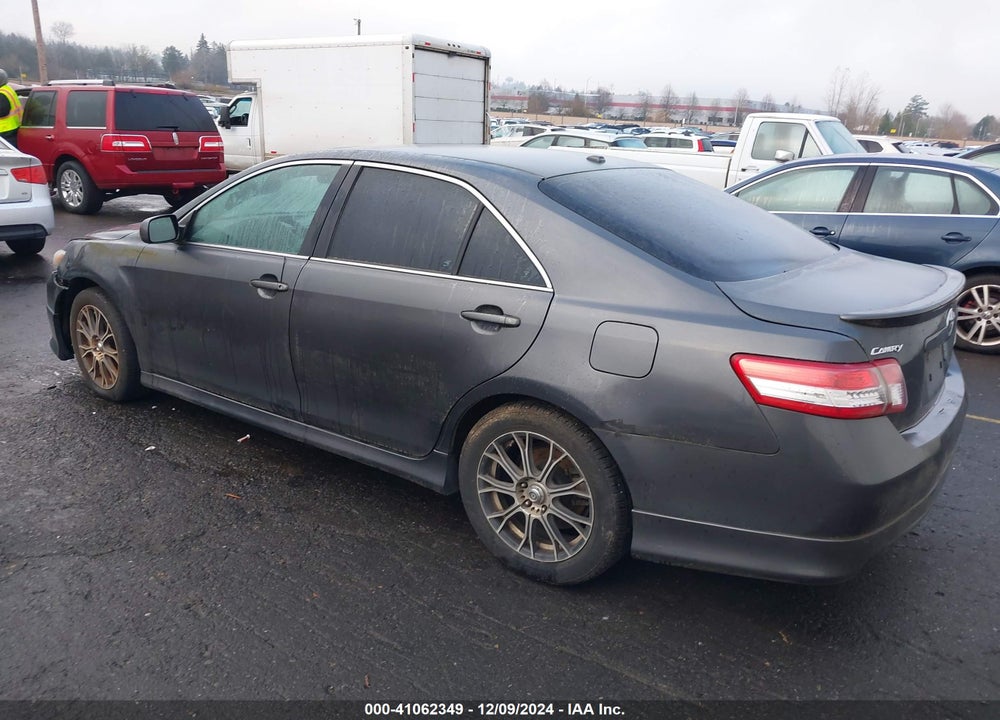 2011 TOYOTA CAMRY SE VIN: 4T1BF3EK5BU215027