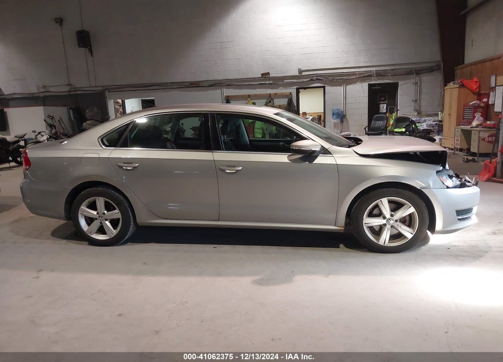 2012 VOLKSWAGEN PASSAT 2.5L SE VIN: 1VWBP7A39CC091582