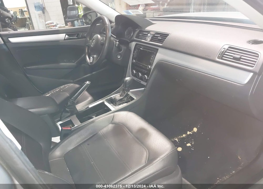 2012 VOLKSWAGEN PASSAT 2.5L SE VIN: 1VWBP7A39CC091582