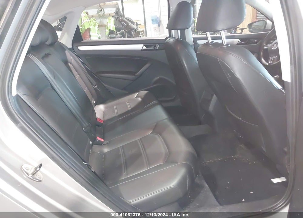 2012 VOLKSWAGEN PASSAT 2.5L SE VIN: 1VWBP7A39CC091582