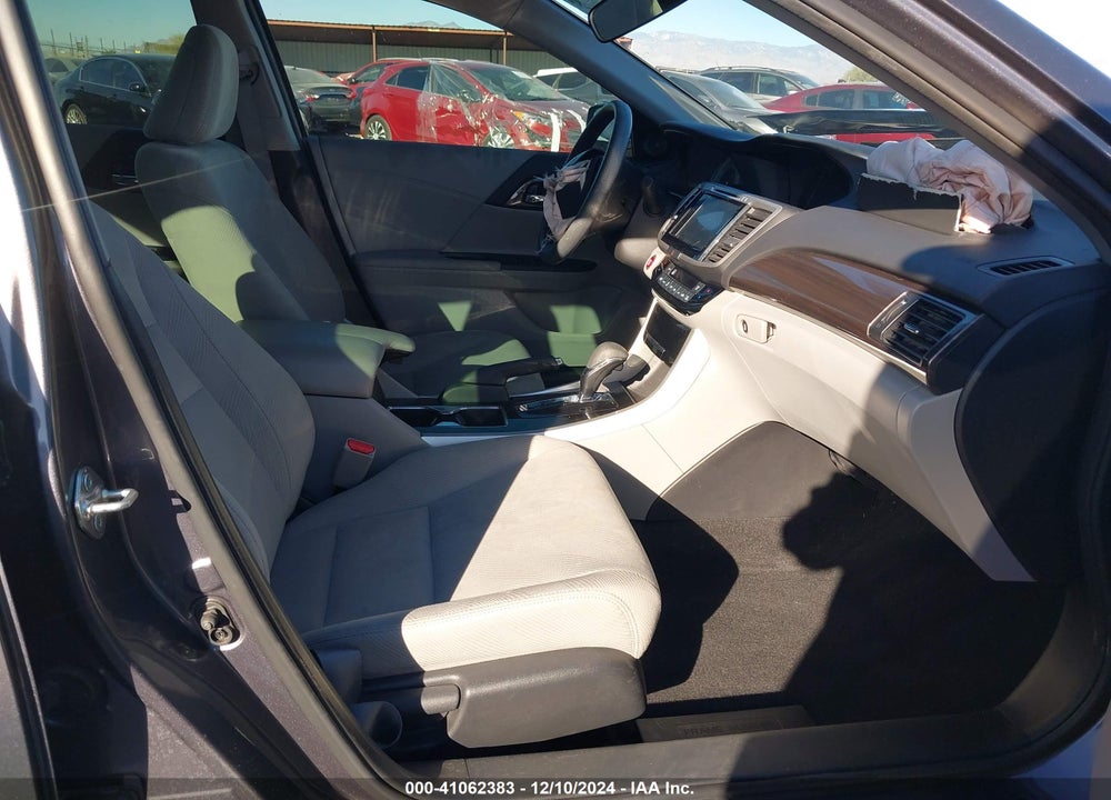 2017 HONDA ACCORD EX VIN: 1HGCR2F74HA260265