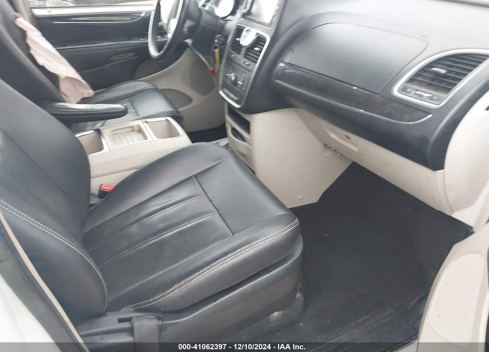 2015 CHRYSLER TOWN & COUNTRY TOURING VIN: 2C4RC1BG9FR570981