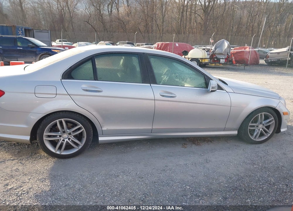 2013 MERCEDES-BENZ C 300 LUXURY 4MATIC/SPORT 4MATIC VIN: WDDGF8AB9DR298745