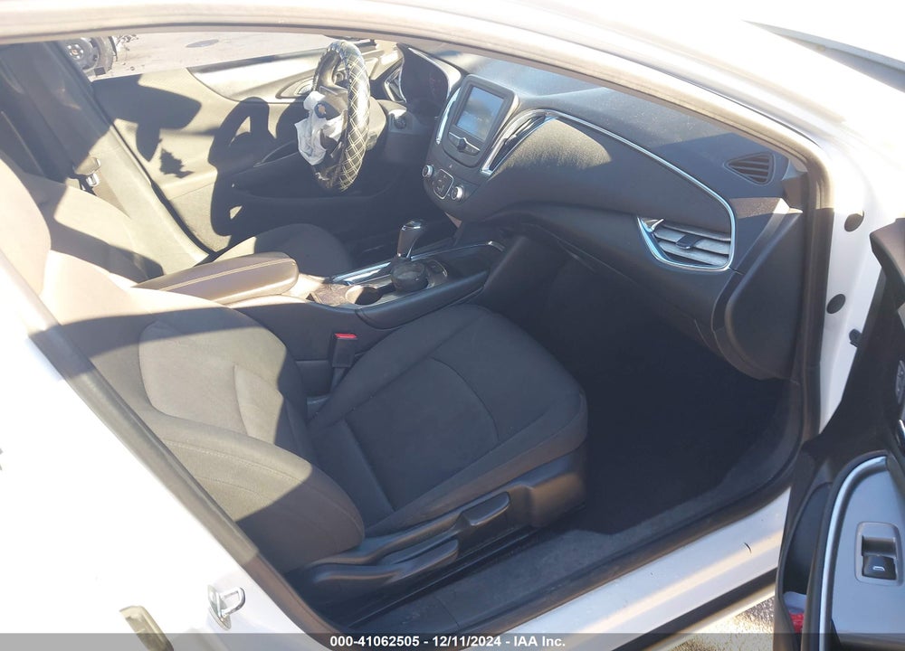 2018 CHEVROLET MALIBU LT VIN: 1G1ZD5ST8JF145908