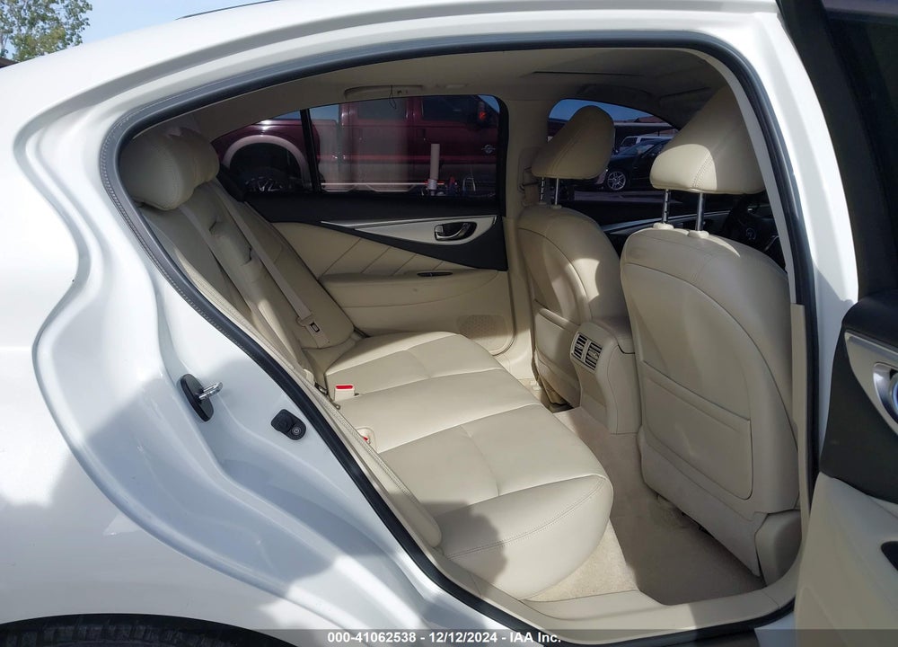 2019 INFINITI Q50 3.0T LUXE VIN: JN1EV7AR7KM593948