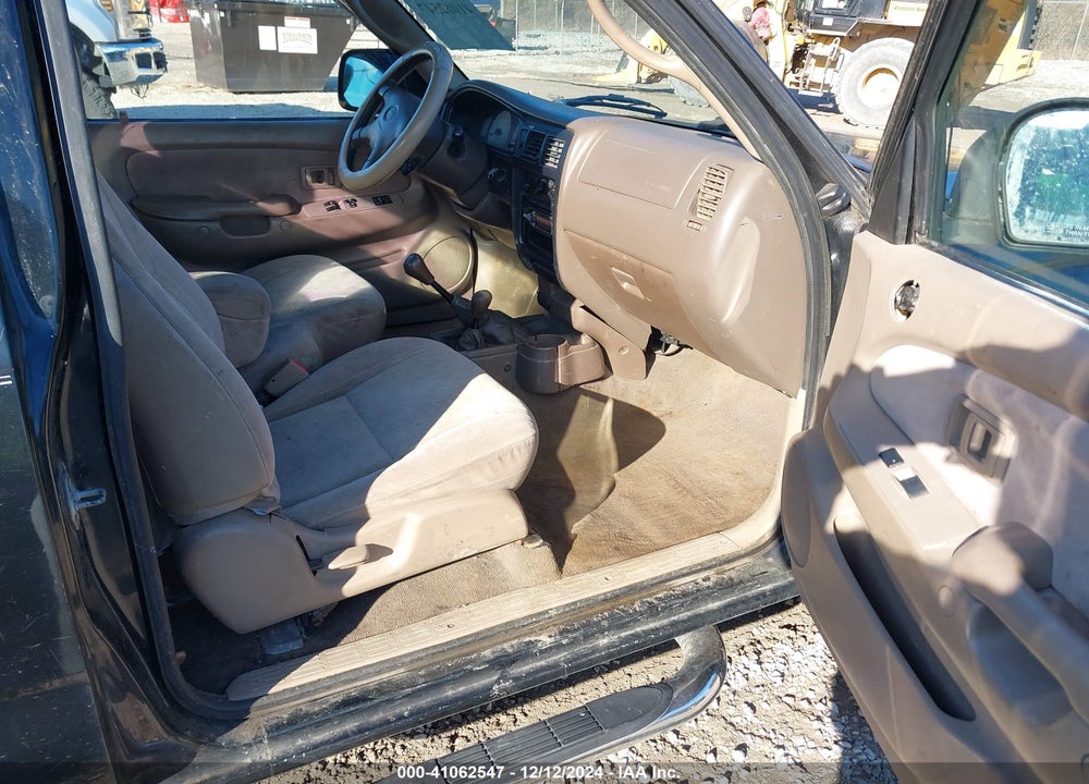 2002 TOYOTA TACOMA VIN: 5TEWM72N82Z135147