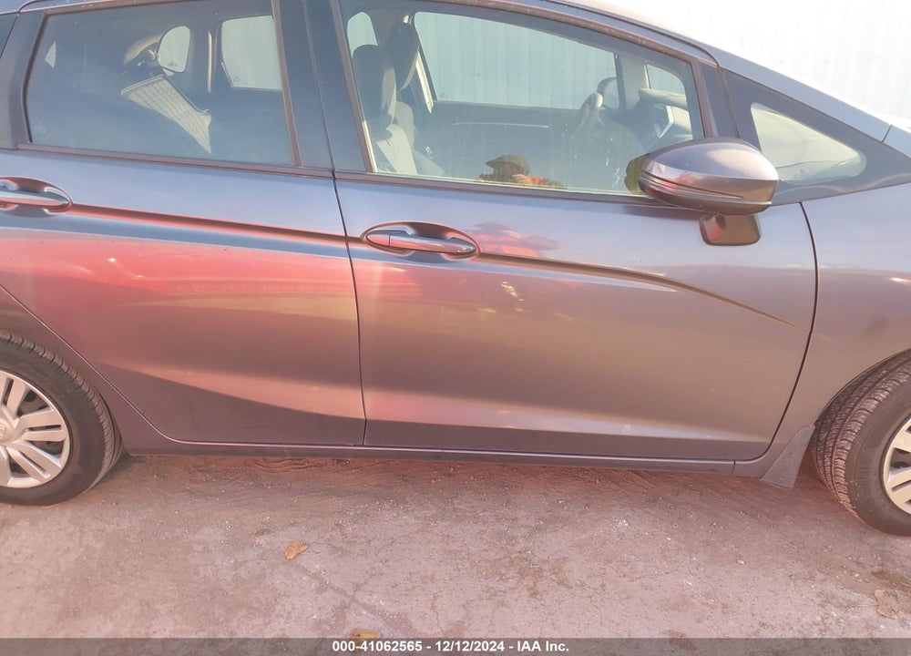 2015 HONDA FIT LX VIN: 3HGGK5H57FM751979