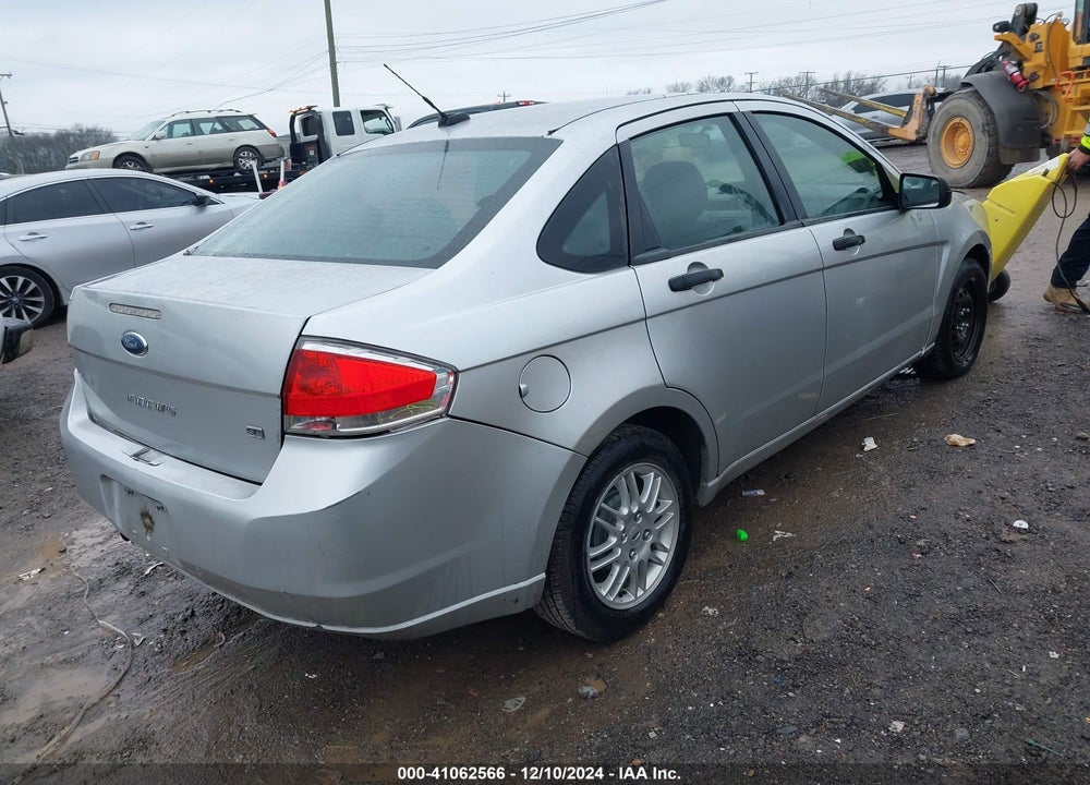 2011 FORD FOCUS SE VIN: 1FAHP3FN2BW168425