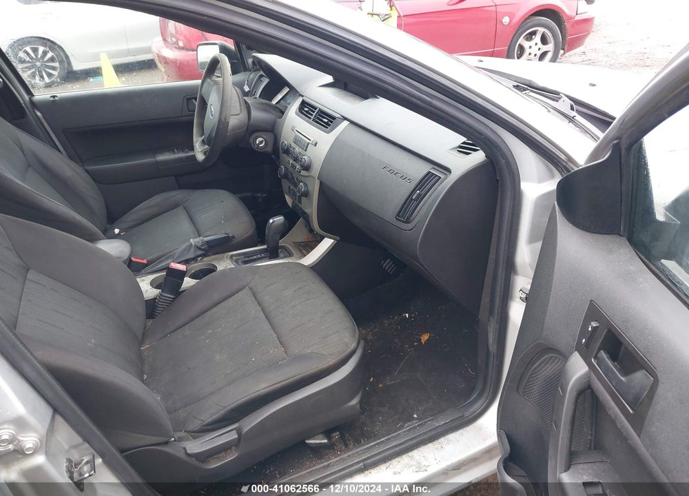 2011 FORD FOCUS SE VIN: 1FAHP3FN2BW168425