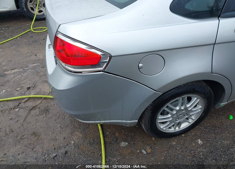2011 FORD FOCUS SE VIN: 1FAHP3FN2BW168425