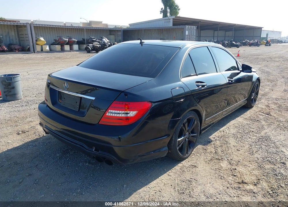 2014 MERCEDES-BENZ C 250 LUXURY/SPORT VIN: WDDGF4HB2EG231934