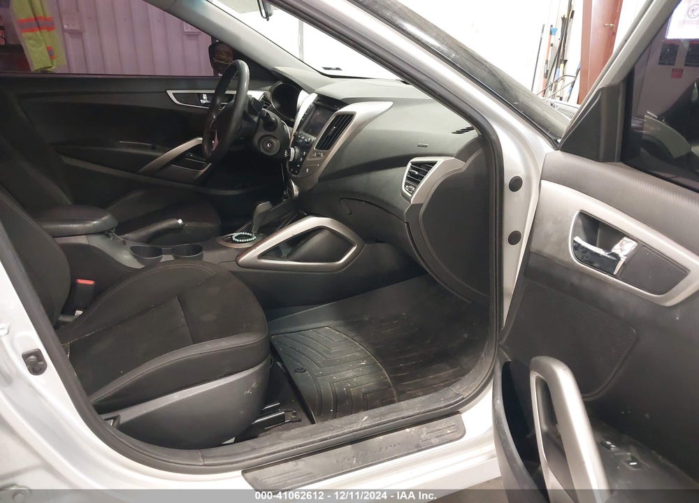 2015 HYUNDAI VELOSTER VIN: KMHTC6AD1FU224707