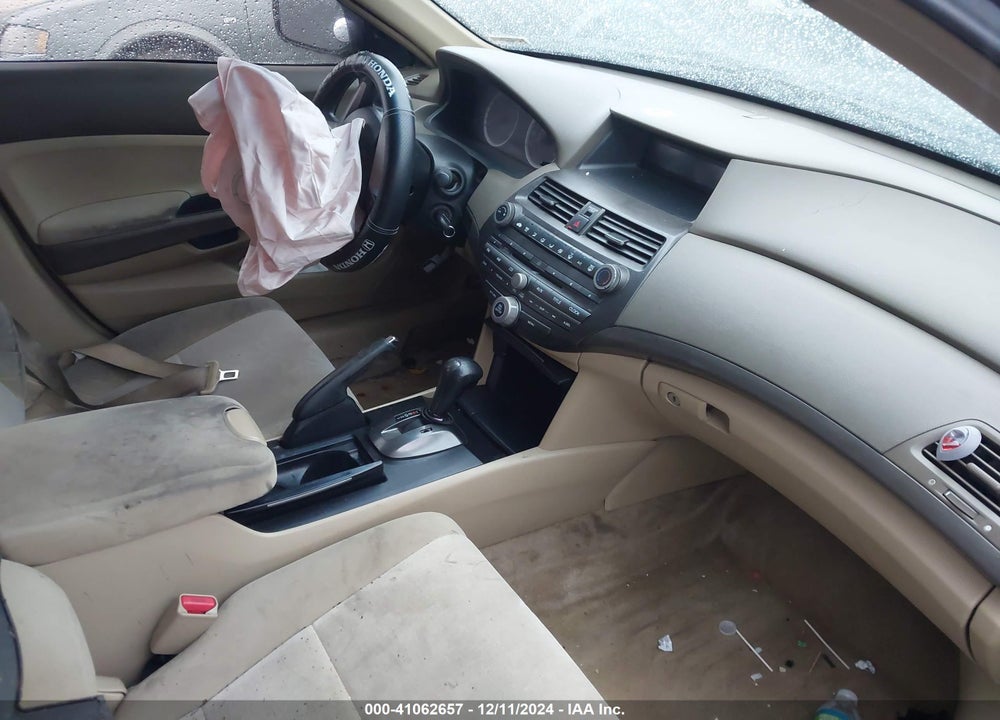 2009 HONDA ACCORD 2.4 LX VIN: 1HGCP26339A010424