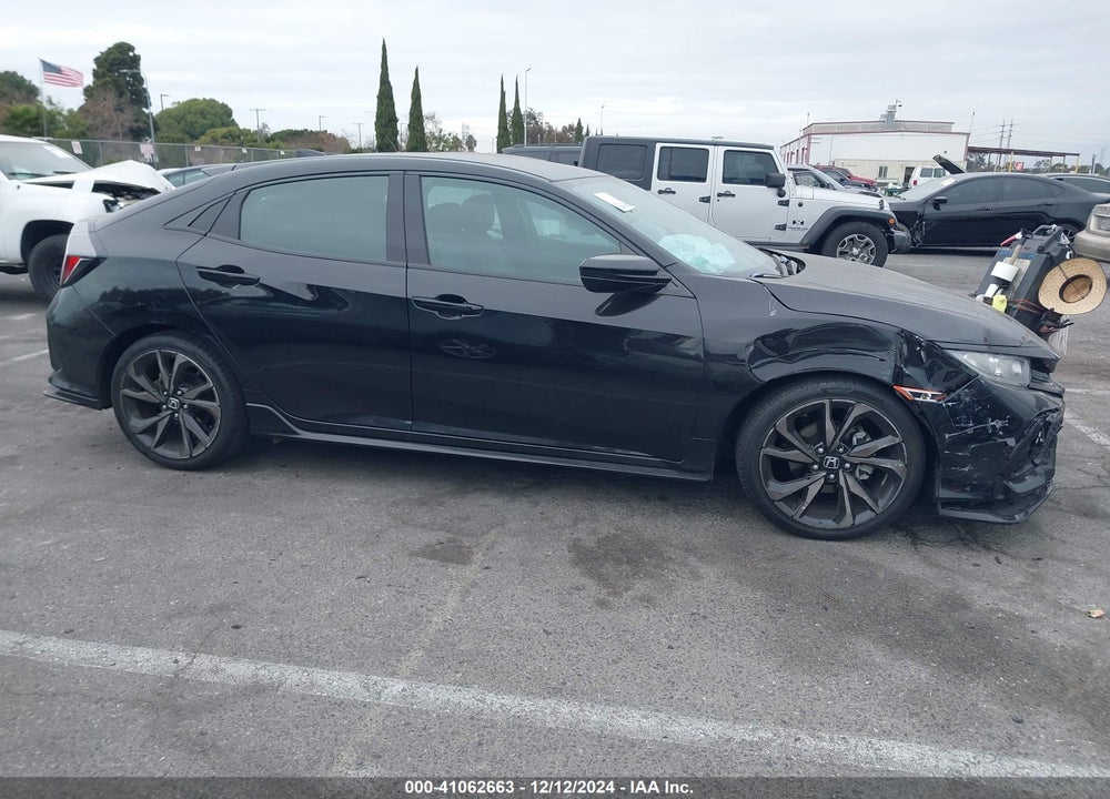 2018 HONDA CIVIC SPORT VIN: SHHFK7H40JU428317