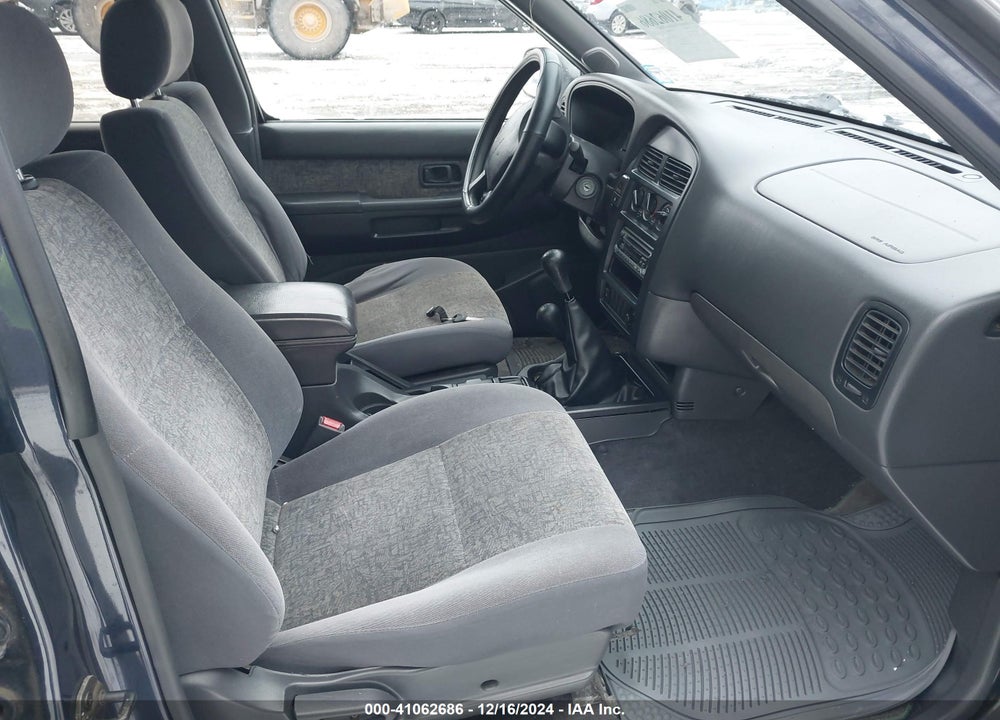 1998 NISSAN PATHFINDER LE/SE/XE VIN: JN8AR05Y3WW269502