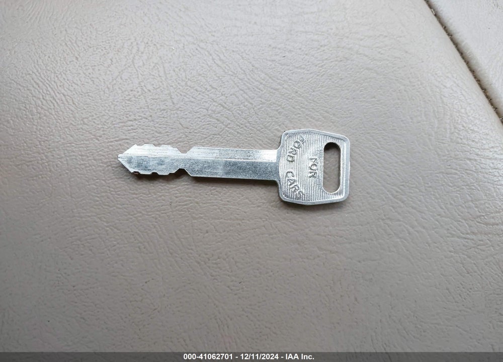 1992 FORD F150 VIN: 1FTDF15Y2NNA49988