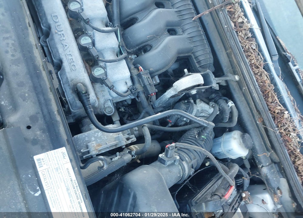 2005 FORD FREESTYLE SE VIN: 1FMZK01165GA52333
