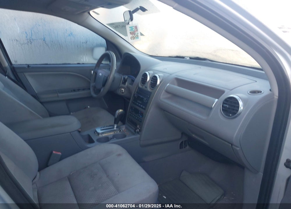 2005 FORD FREESTYLE SE VIN: 1FMZK01165GA52333