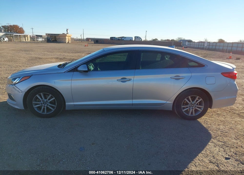 2016 HYUNDAI SONATA SE VIN: 5NPE24AF6GH373163