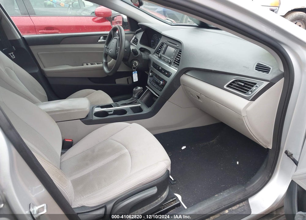 2015 HYUNDAI SONATA SPORT VIN: 5NPE34AF4FH051679
