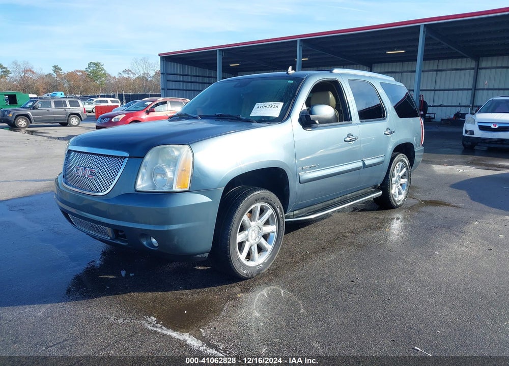 2007 GMC YUKON DENALI VIN: 1GKFK63817J302589