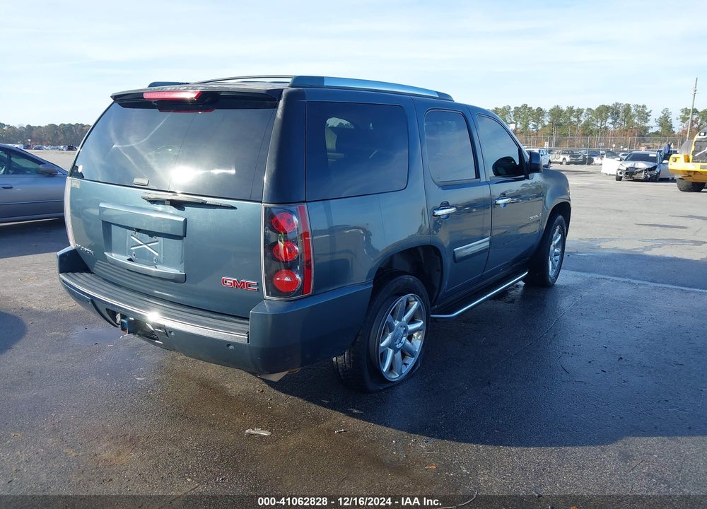 2007 GMC YUKON DENALI VIN: 1GKFK63817J302589