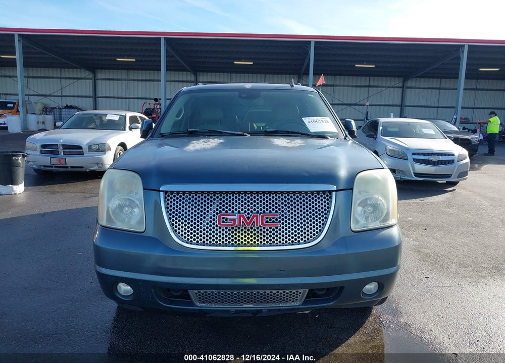2007 GMC YUKON DENALI VIN: 1GKFK63817J302589