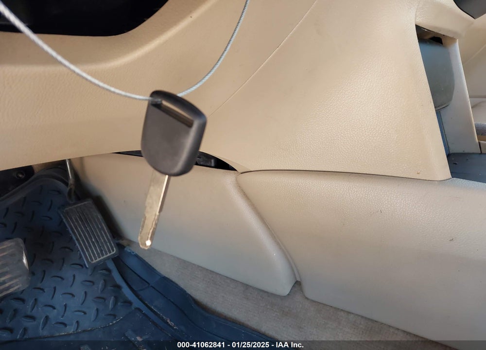 2010 HONDA ACCORD VIN: 1HGCP2F83AA059056