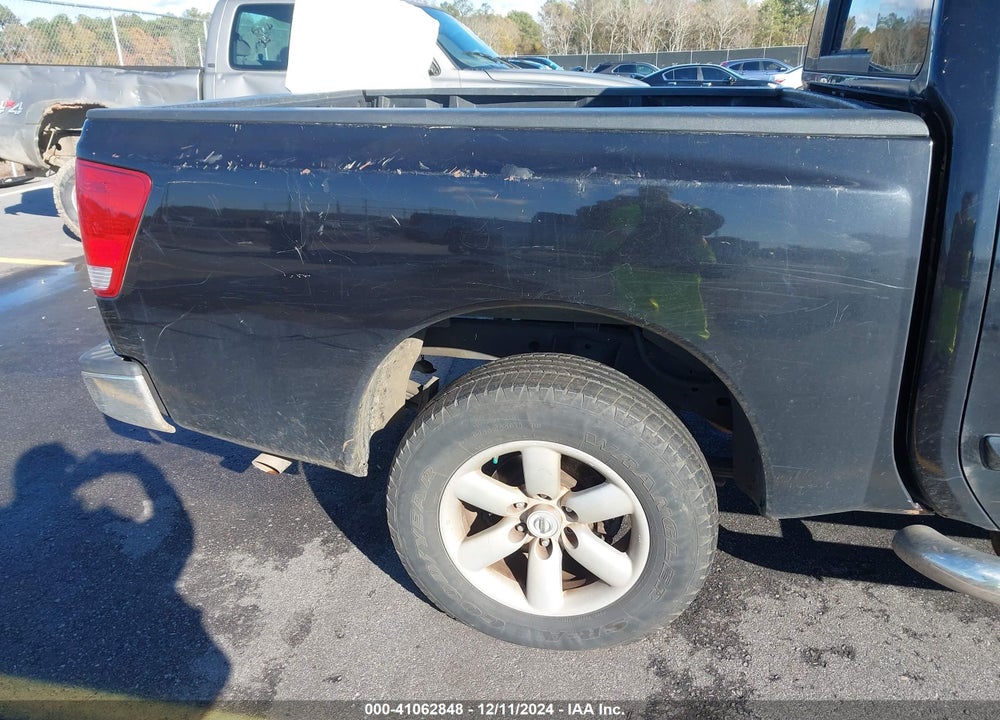 2011 NISSAN TITAN SV VIN: 1N6BA0ED3BN320725