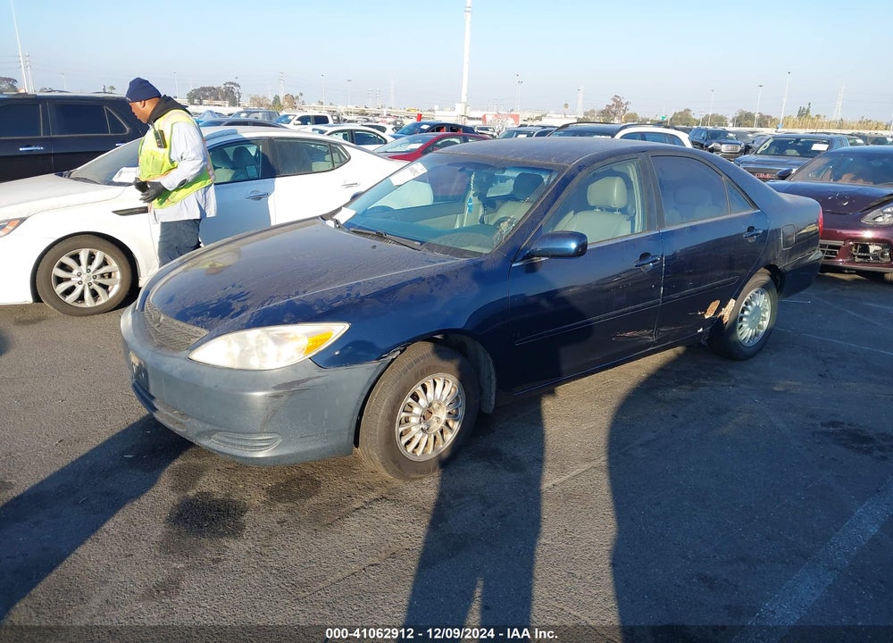 2004 TOYOTA CAMRY LE VIN: JTDBE32K440268873