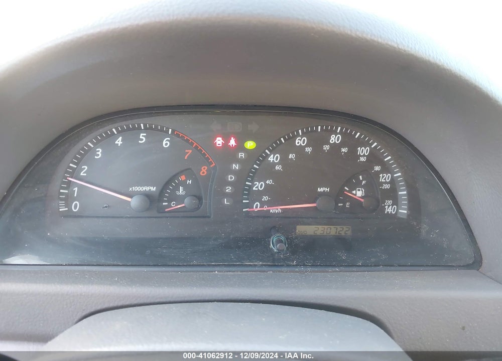 2004 TOYOTA CAMRY LE VIN: JTDBE32K440268873
