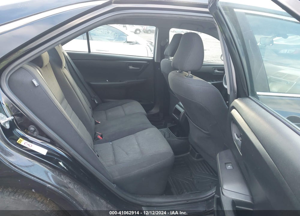 2015 TOYOTA CAMRY HYBRID LE VIN: 4T1BD1FK4FU164201